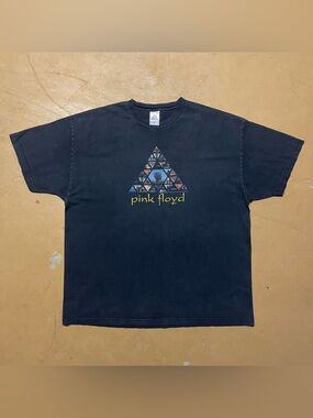 2000’s Pink Floyd Black Graphic Triangle Logo Tee with Yellow Text Sized 2XL